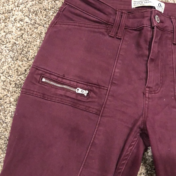 Abercrombie & Fitch maroon high rise jeans - Picture 4 of 4